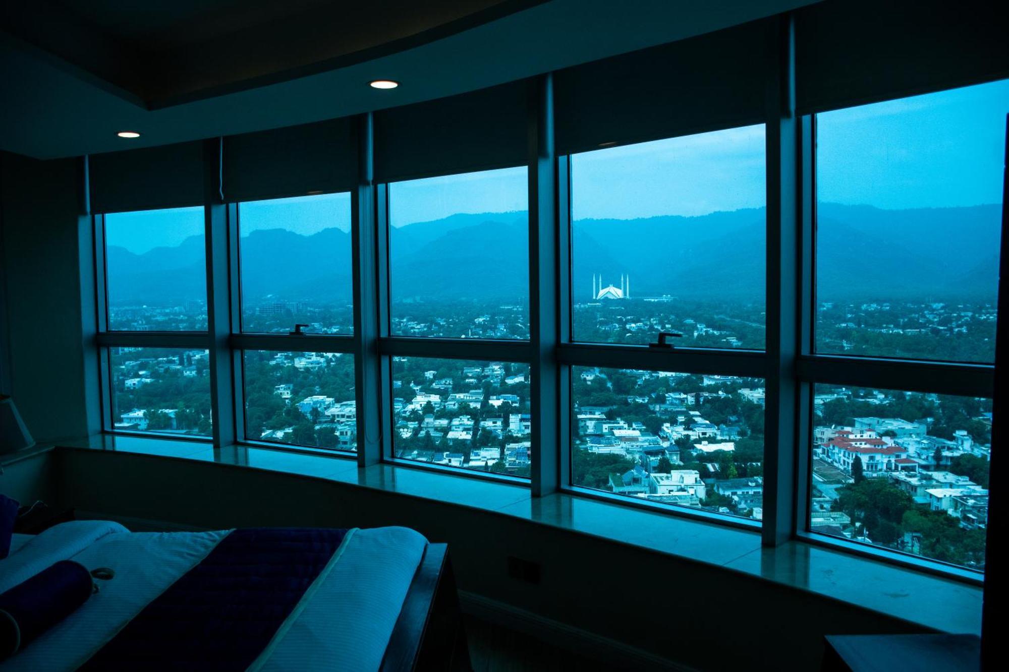 Centaurus Hotel Suites Islamabad Exteriör bild